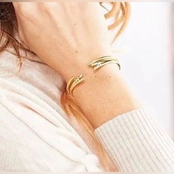 Michelle Campbell Gold Talon Bracelet Set - Picture 4 of 9